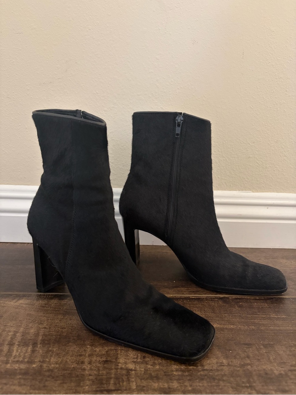 Vintage Bergdorf Goodman Black pony hair Women's Booties